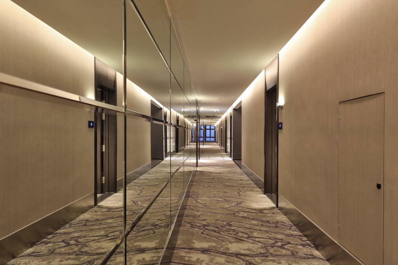 Orange Hotel Shanghai Pudong Airport Екстер'єр фото